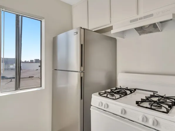 Orange Apartments, 1255 N Orange Dr APT 205, Los Angeles, CA 90038