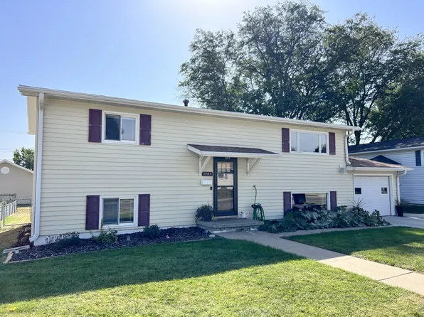 1907 Sunset Ave, Norfolk, NE 68701