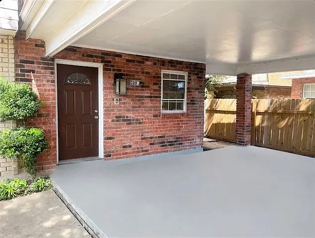 2 bed, 1.5 bath, 1200 sqft, $1,700 — Photo 1