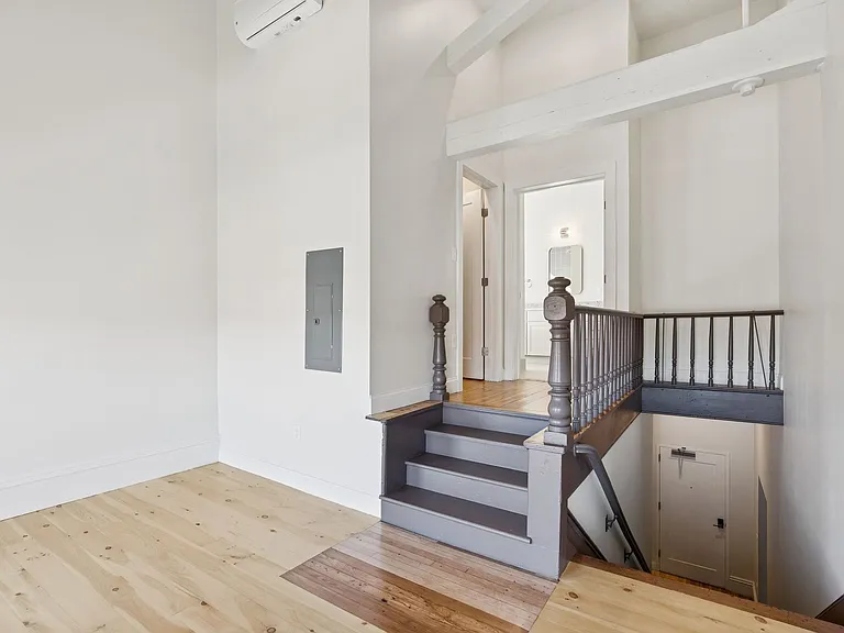 129 Main St — Photo 13