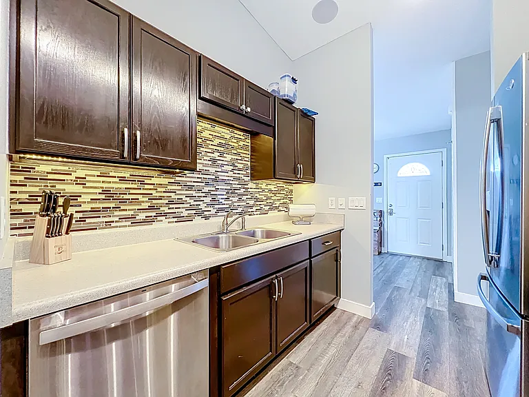 1614 Earlham Ave NW — Photo 12