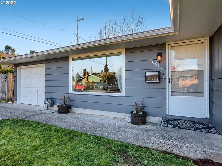 9251 SE 47th Ave — Photo 2