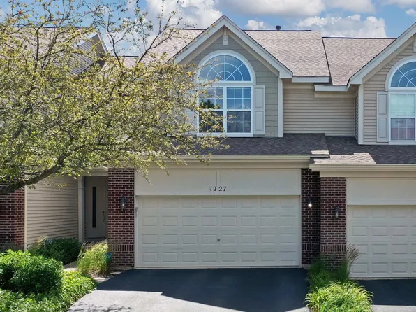 1227 Townes Cir Unit 1227, Aurora, IL 60502