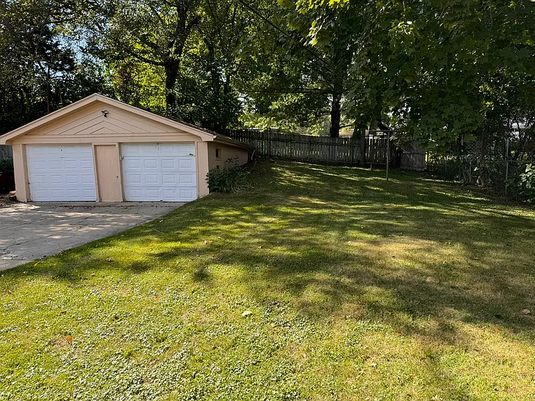 730 Medford Dr #2 — Photo 15