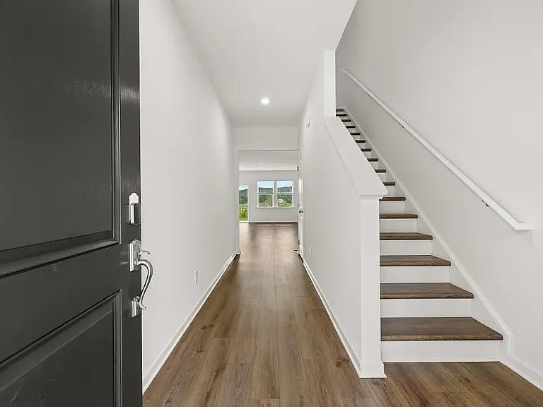 81 Saddlebred Way — Photo 2