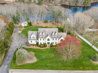 19 Bragg Rd, Foxboro, MA 02035