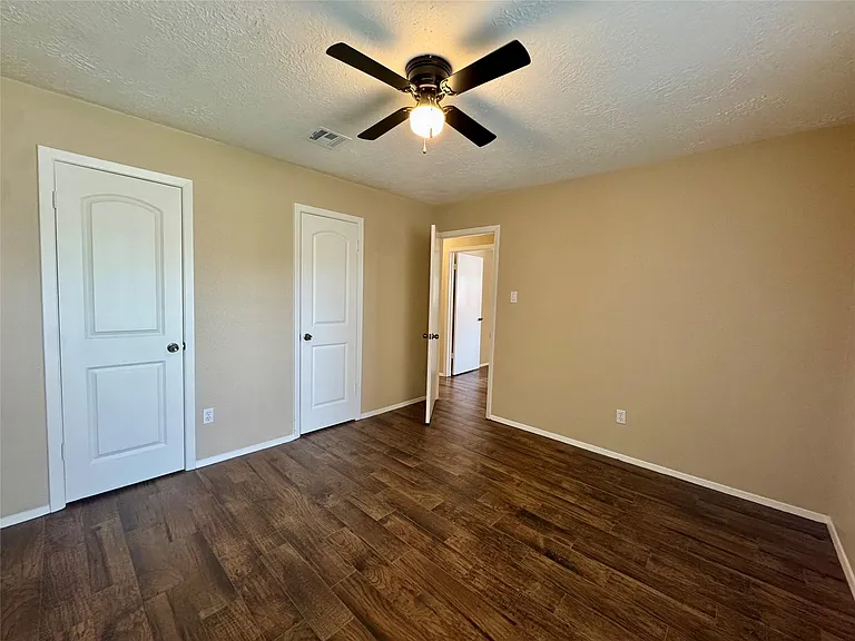 9831 Shell Rock Rd — Photo 30