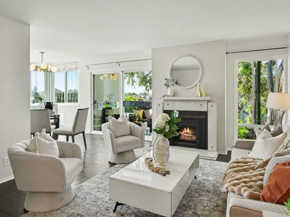 1041 Shell Blvd APT 11, Foster City, CA 94404