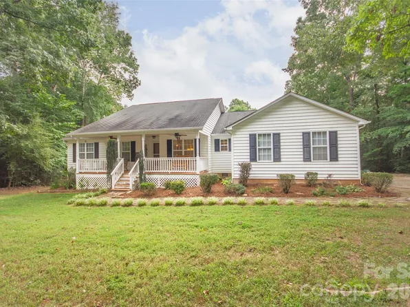 588 Abbeydale Rd, Harmony, NC 28634