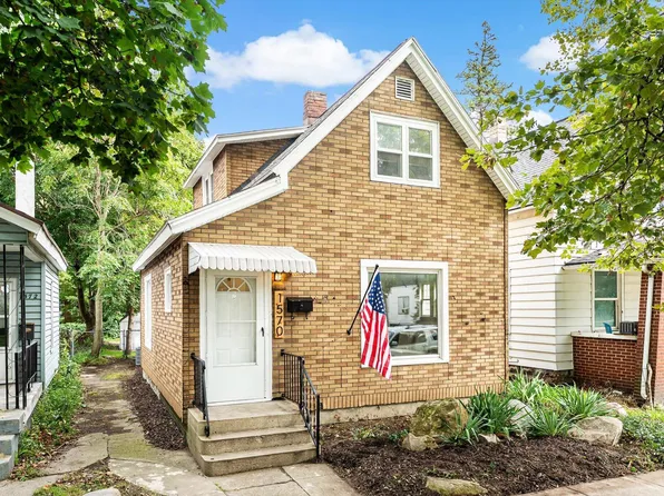 1570 Quarry Ave NW, Grand Rapids, MI 49504