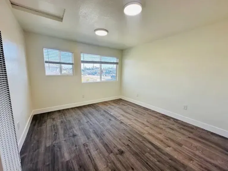 235 Reindollar Ave #C — Photo 7