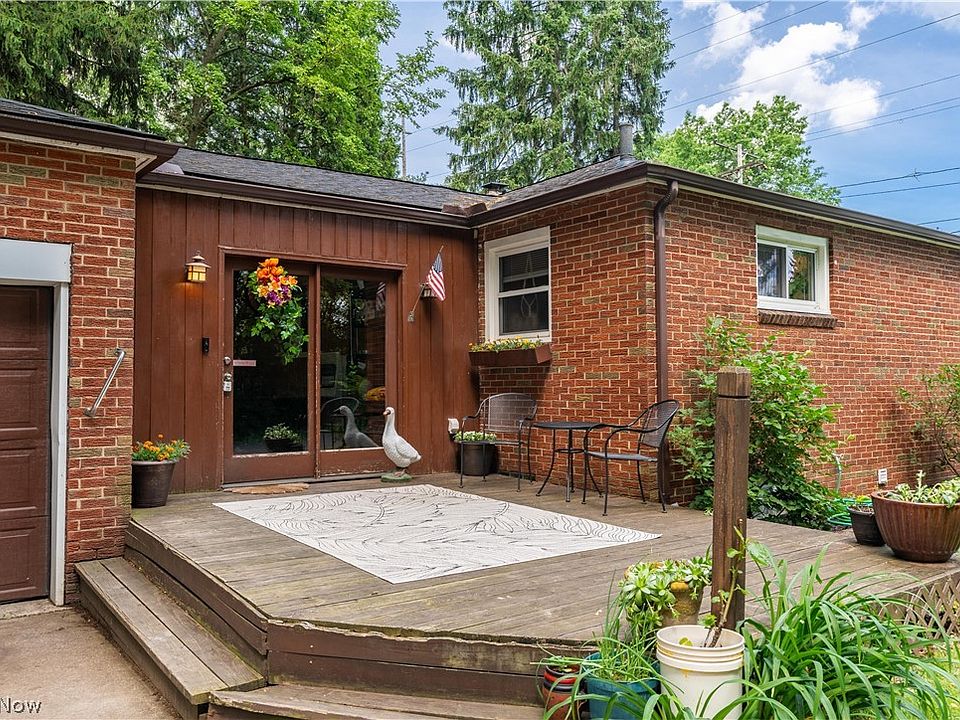 1012 Robinson Ave, Barberton, OH 44203 Zillow