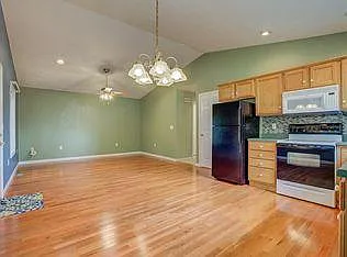 770 Riverland Rd SE — Photo 13
