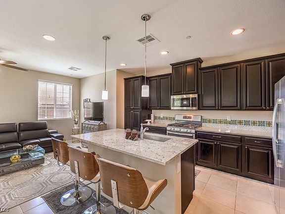 3rd image of 8577 Insignia Ave Unit 102