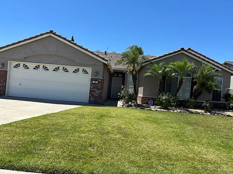 795 Northstar Dr — Photo 2