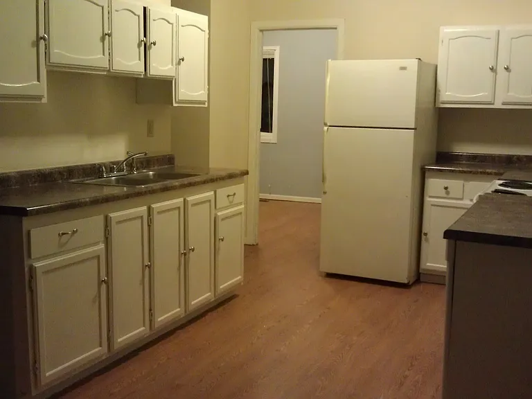 215 W 31st St #2 — Photo 3
