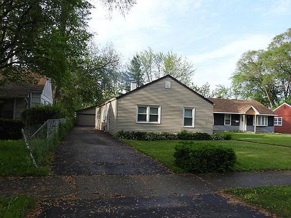 2nd image of 1621 Lyons Ct