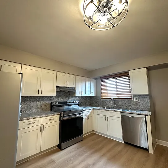 499 McHenry Rd #3B — Photo 4