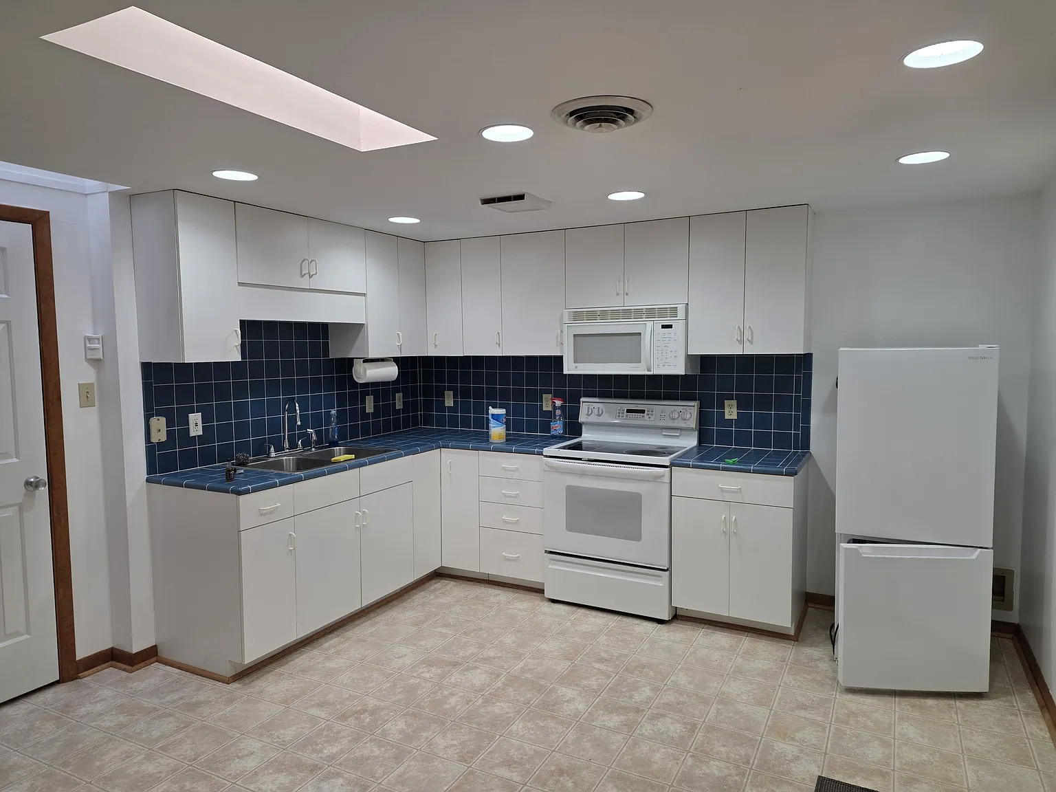 7110 Ledo Road - 1 — Photo 3