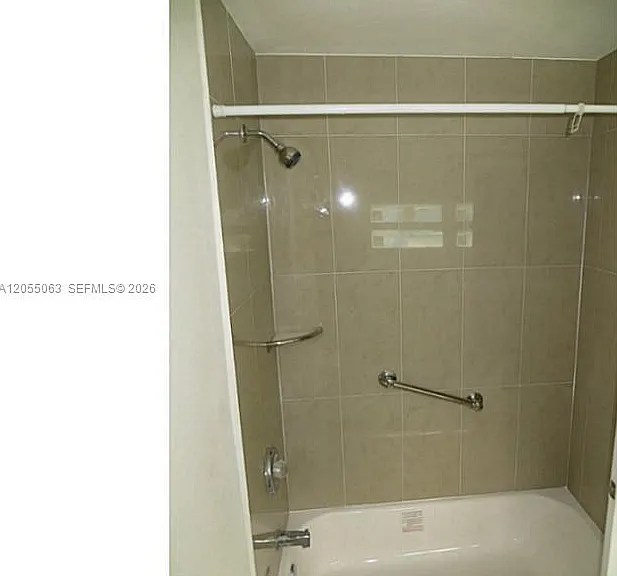 5851 SW 28th St — Photo 20
