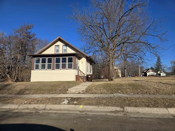 1007 Island Ave, Rockford, IL 61102