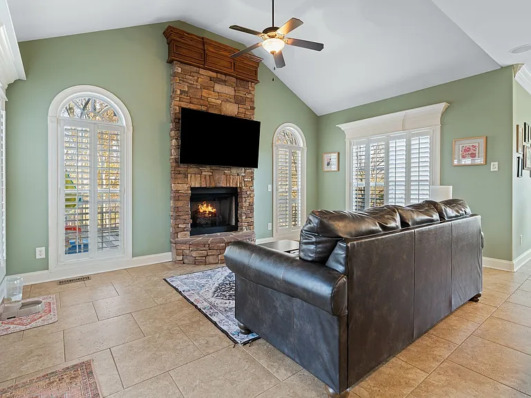 223 Hidden Harbour Dr — Photo 18