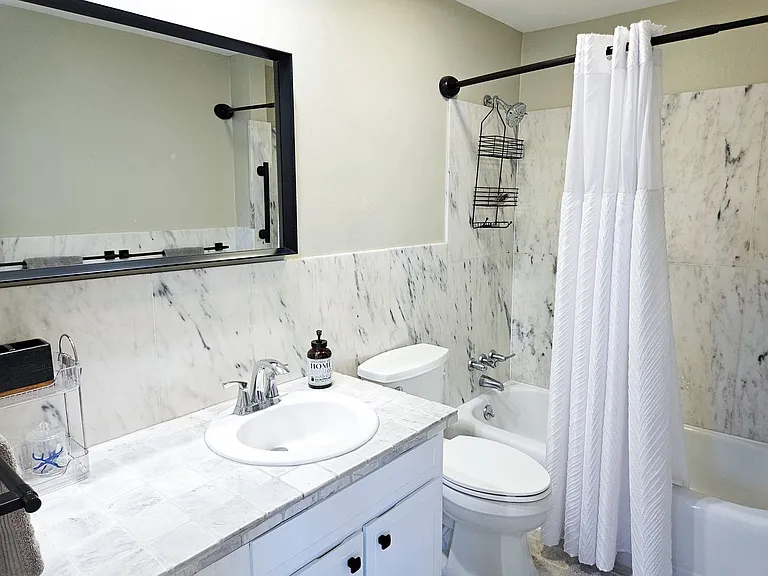 713 W Venice Ave — Photo 41