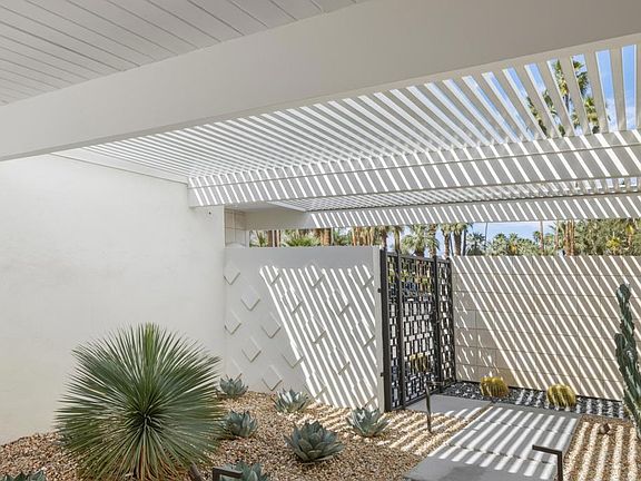 5th image of 973 E La Jolla Rd