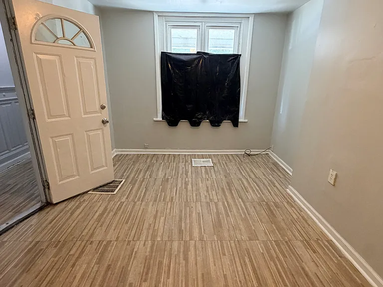 6030 Greenway Ave — Photo 11