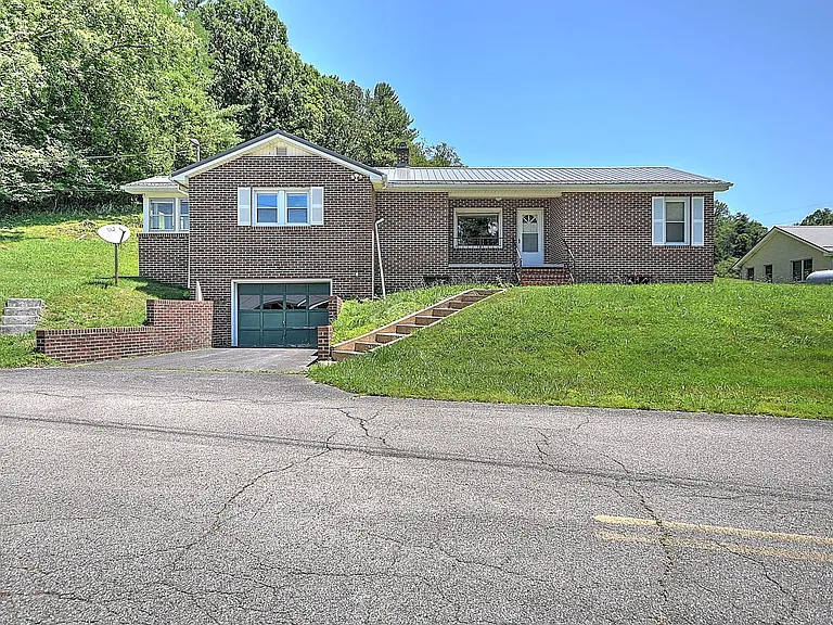 597 Clear Branch Rd — Photo 1