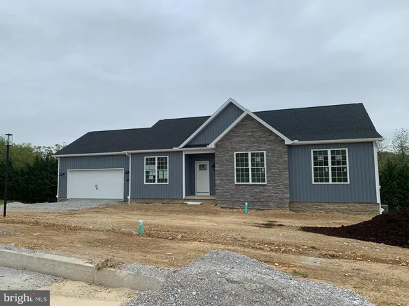 59 Bright Ln #11, Hanover, PA 17331