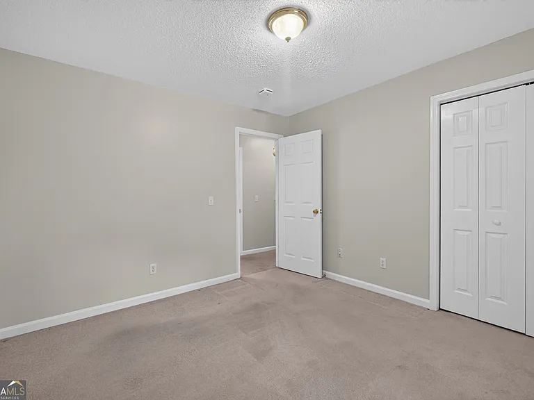 129 Springbrook Dr — Photo 22