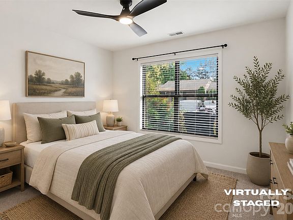 4th image of 402 Sweetgum Dr