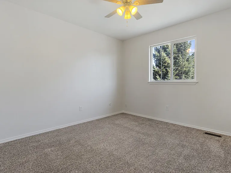 2114 E Olympic Ave — Photo 31