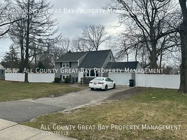 406 Brook Ave — Photo 1