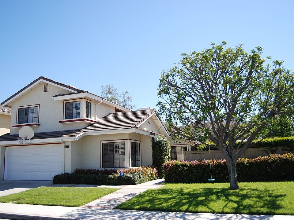 2400SF per Assessor