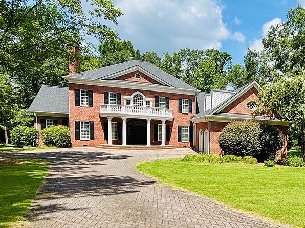 1614 Capstone Dr