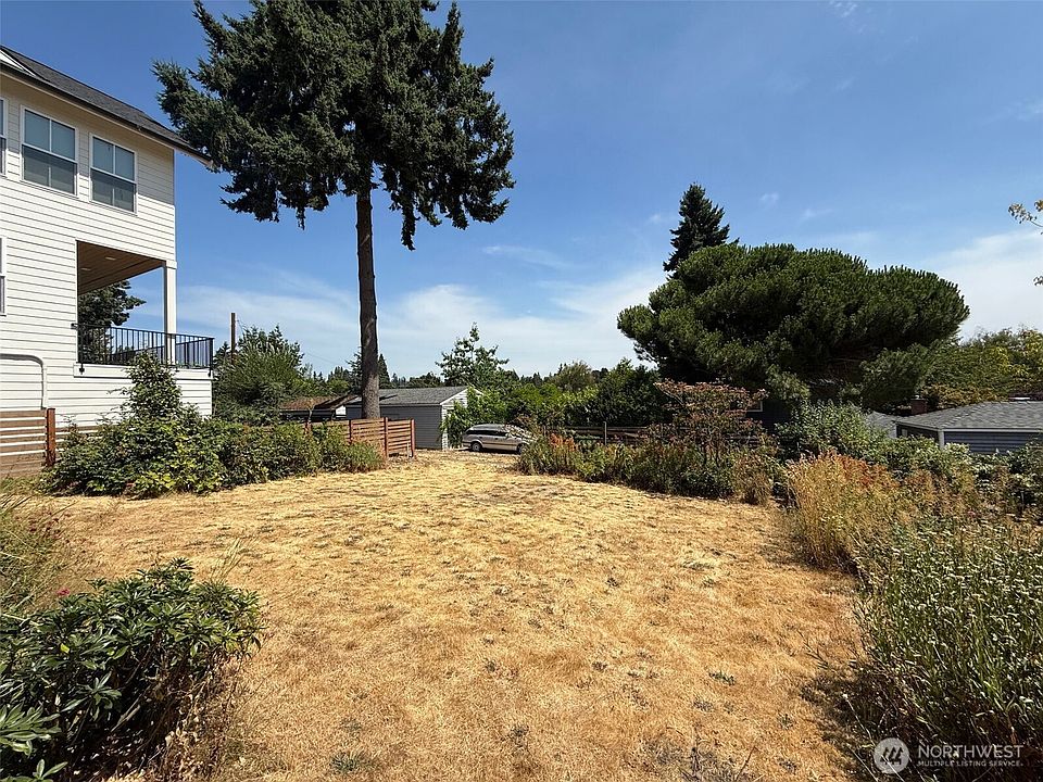 2nd image of 6838 36th Avenue NE