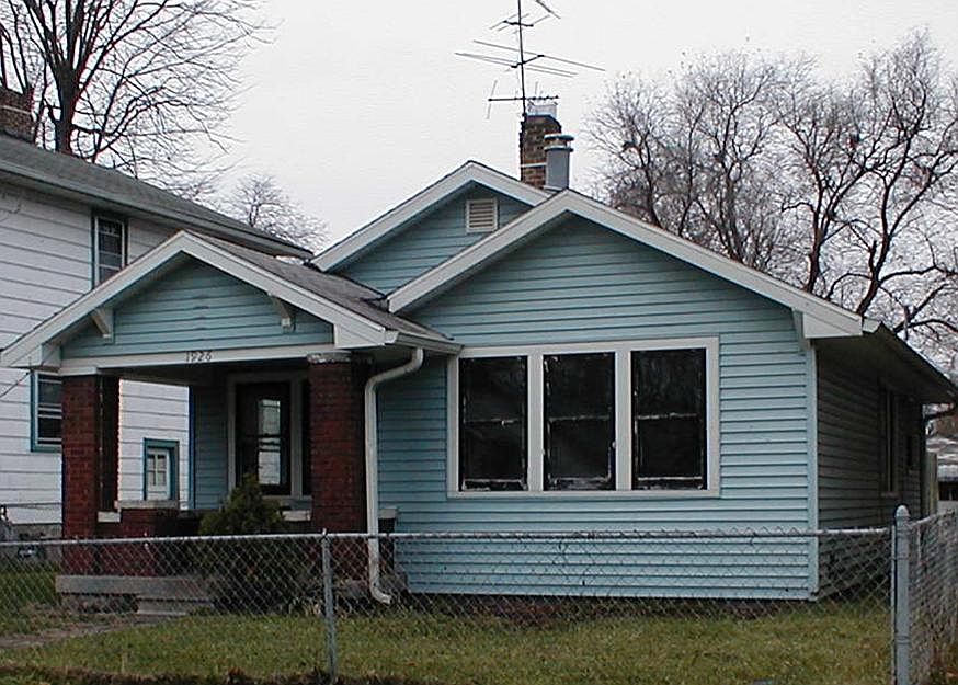 2nd image of 1926 N Parker Ave