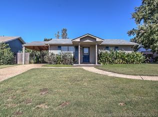 1243 E 140th Pl, Glenpool, OK 74033