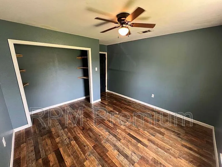 8725 Fairoaks St — Photo 29