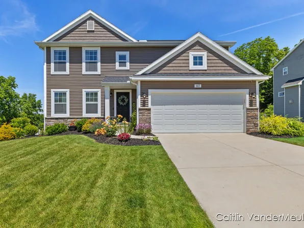 667 Sunstone Dr, Byron Center, MI 49315
