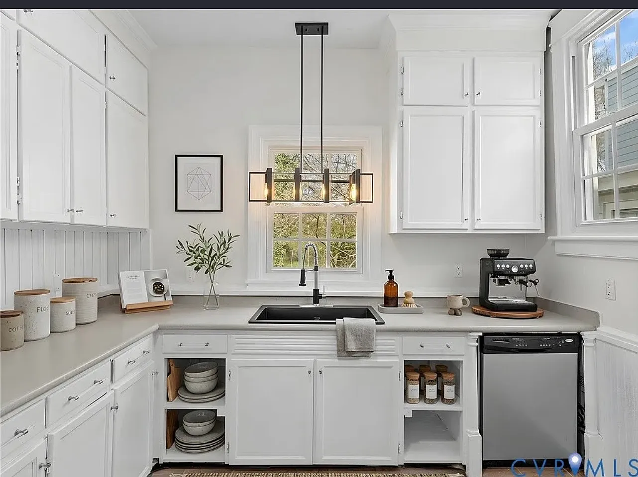 4 bed, 2192 sqft, $1,100 — Photo 3