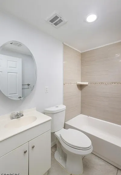 131 Armstrong Ave — Photo 18