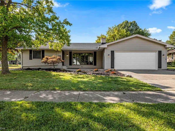 3610 Meadowbrook Dr, Lorain, OH 44053