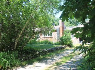 125 Maple St, Carlisle, MA 01741