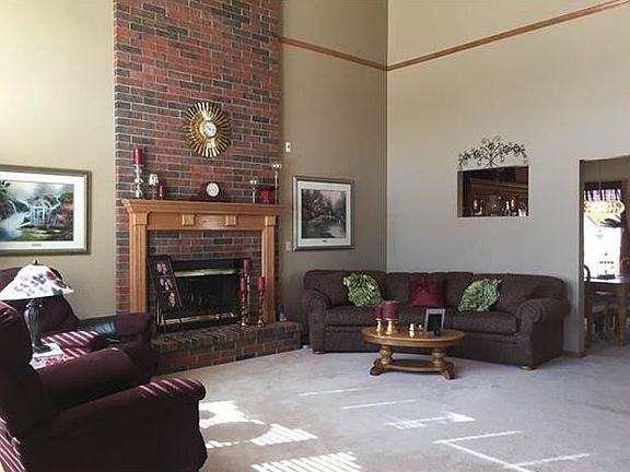 3rd image of 4607 S Heatherwood Dr