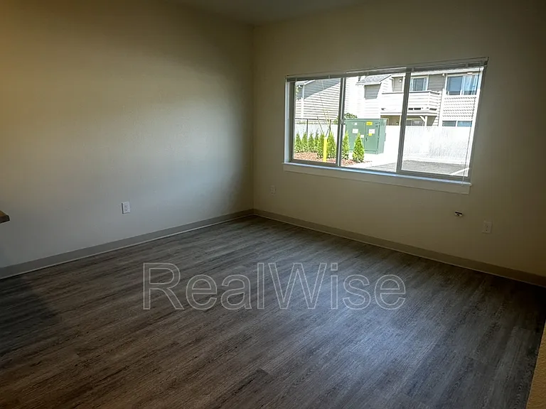 1935 Table Rock Rd #6 — Photo 7