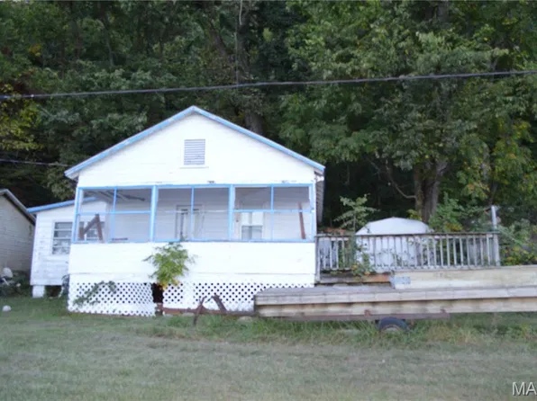 738 N Broadway, Kampsville, IL 62053