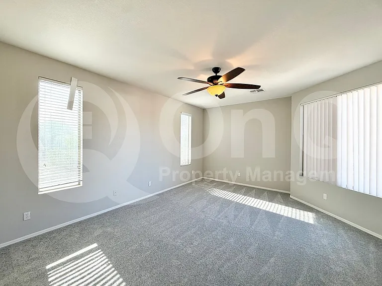 5310 E Hilton Ave — Photo 13